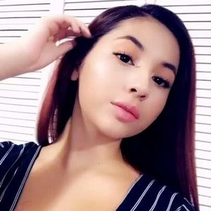 Meet your Posher, Briana